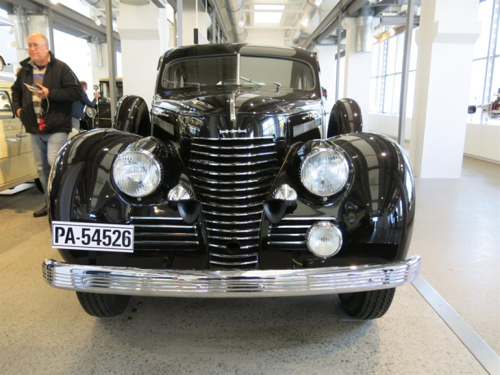 päivän museoauto: škodan ensimmäinen malli v8-moottorilla