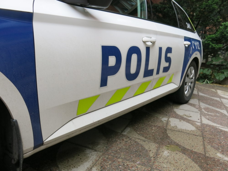 16-vuotias kuljettaja ajoi ylitorniolta karkuun ruotsin puolelle!