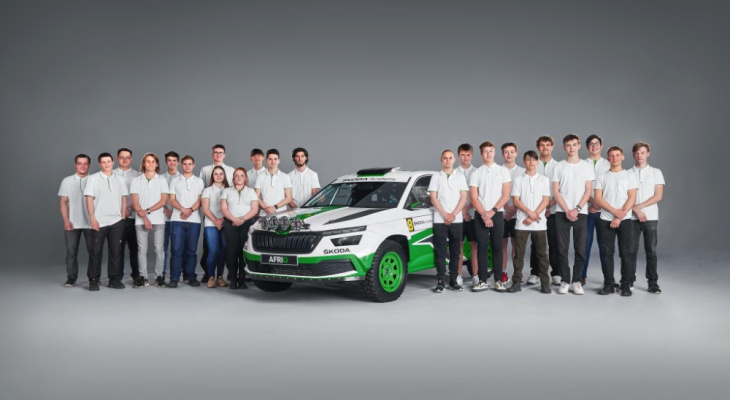 škoda academyn opiskelijat rakentavat taas unelmiensa auton