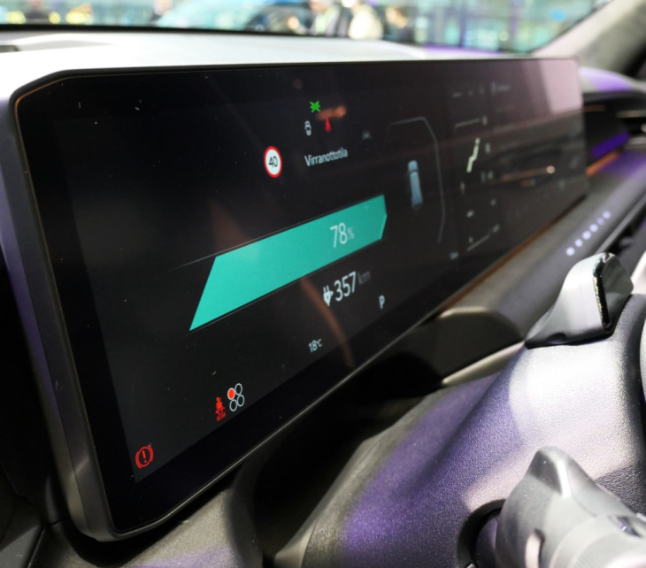 android, nyt sitä sitten saa — kian ev9-sähköjärkäle on korealaisen autoteollisuuden voimannäyte
