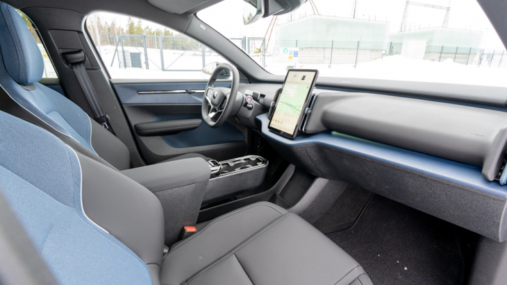 android, autotoday testasi: volvo ex30 — vuoden auto suomessa 2025?