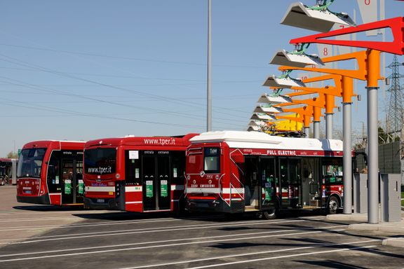 italian ensimmäinen kempowerin pikalatausratkaisuilla varustettu sähköbussivarikko aloitti toimintansa